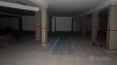 Immobile di 855 m² a Cercola