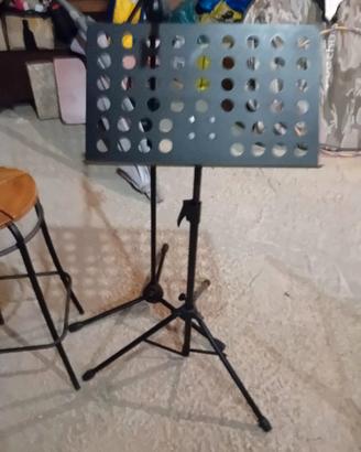 Sgabello,leggio,asta microfonica