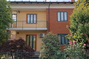 Casa indipendente busca
