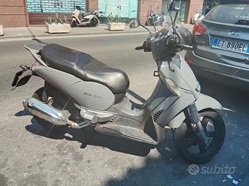 scarabeo 300