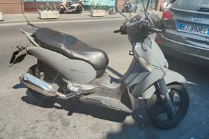 scarabeo 300
