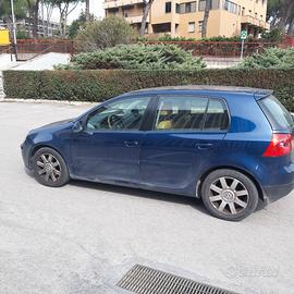 VOLKSWAGEN Golf 5ª serie - 2004
