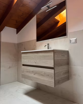 Specchio con illuminazione