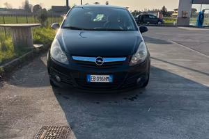 Opel corsa 1.3cdti 2010