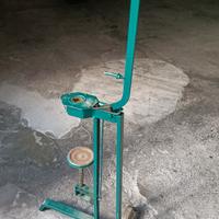 Tappatrice per tappi in sughero