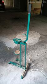 Tappatrice per tappi in sughero