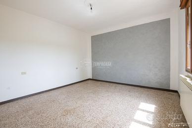 Villa Bifamiliare con ampio giardino!