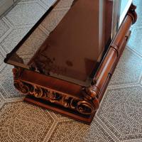 Tavolino da sala stile classico con top in vetro