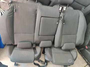 Interni Alfa Romeo Giulietta schienale elettrico