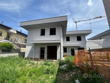 Villa di 145 m² con 3 locali e box auto doppio a R