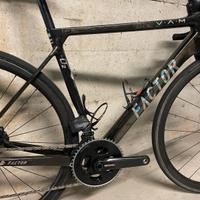 Factor 02 vam sram force e taps AXS  TG S