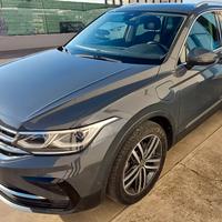 VOLKSWAGEN Tiguan 2ª serie - 2021