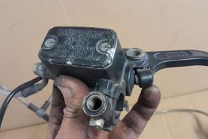 Pompa freno + tubazione doppia Ducati Monster 600