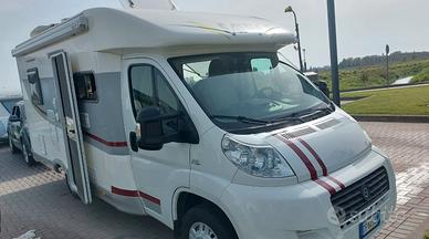 Camper Semi-integrale su base McLuis