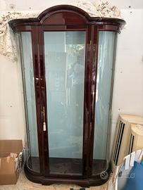 mobilio vetrina divano poltroncine e porta tv