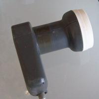 Occhio parabola satellitare una uscita