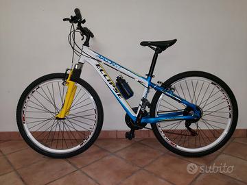 Bicicletta  MTB