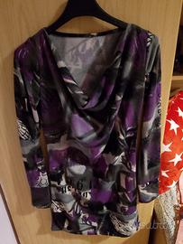 vestito corto con fantasia astratta