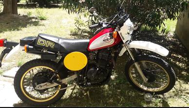 SUZUKI DR 500