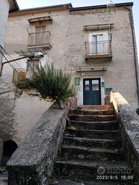 Si offre casa indipendente