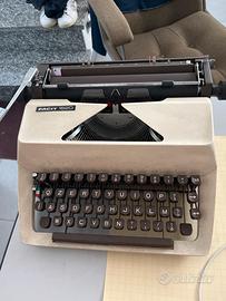 Macchina da scrivere