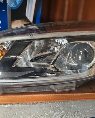 faro ford fiesta con giro led