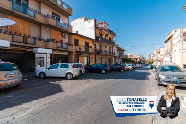 Appartamento con terrazzo e garage zona centrale