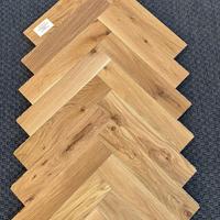 Parquet listoncino rovere con nodi a Bologna