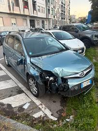 macchina incidentata