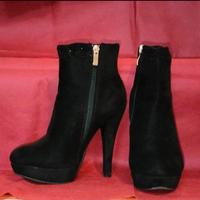 Tronchetti camoscio tacco 11cm plateau n.35