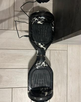 Hoverboard con fulmini