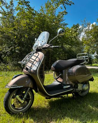 Vespa GTS Touring 300 + gomme + borsa handmade