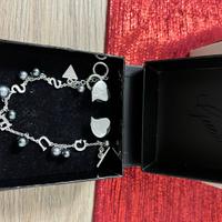 Bracciale e orecchini guess