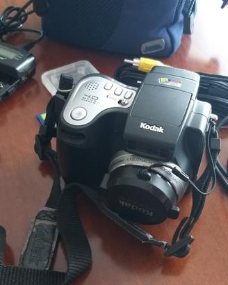 Kodak EasyShare DX6490 con custodia