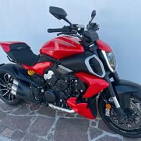 Ducati Diavel V4 DIAVEL V4 RED