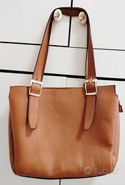 Borsa da donna Vera pelle colore cuoio firmata.