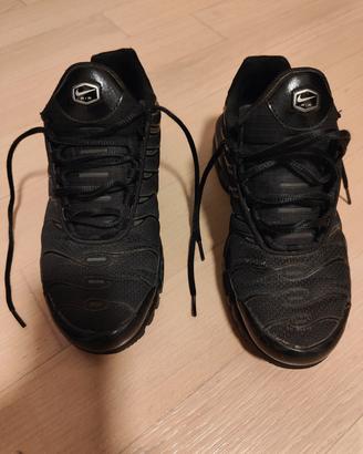 TN squalo Air Max Plus nere