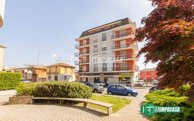 QUADRILOCALE CON BOX E CANTINA