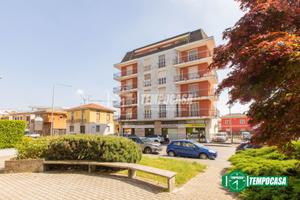 QUADRILOCALE CON BOX E CANTINA