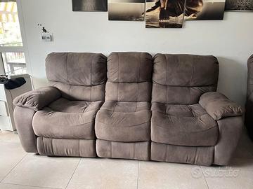 Divano 3 posti piu poltrona