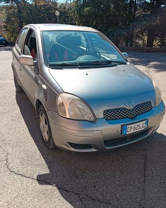 Toyota Yaris 2004