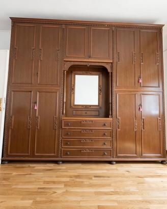 Armadio in legno