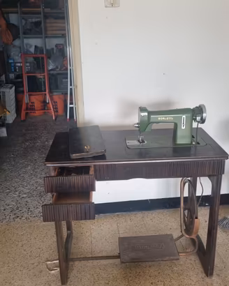 Macchina da cucire Borletti vintage anni '50