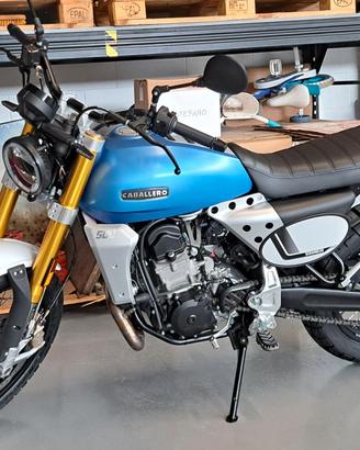 MOTO Fantic Caballero 500 scrambler 