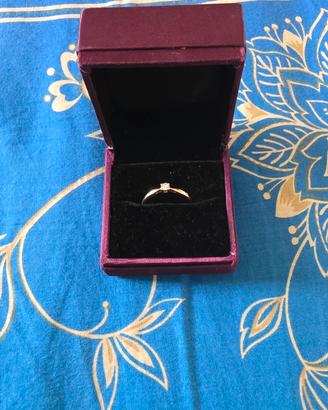 Anello Miore con Diamante 0,25 ct – Oro 9K
