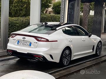 Kia stinger