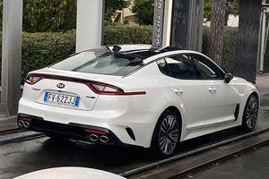 Kia stinger