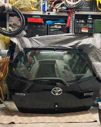 Portellone portabagagli Toyota Yaris MK2