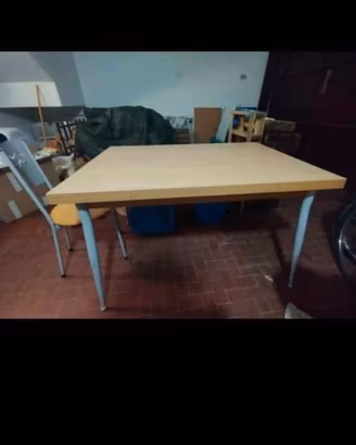 Tavolo cucina allungabile+ 4 sedie