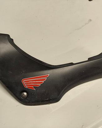 fianchetto sinistro Honda Hornet 2001